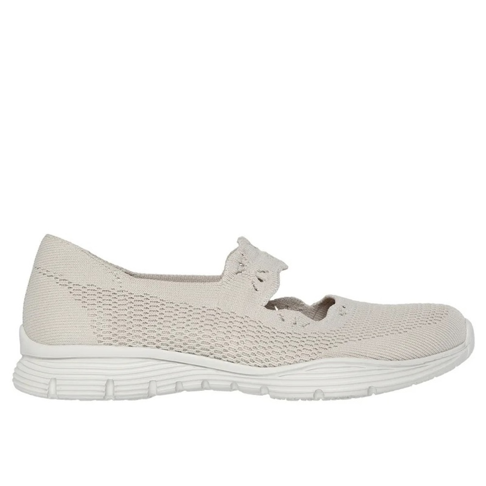 NWT Skechers Women's Cream Slip-On Shoes - Picture 2 of 4